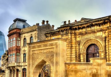 Juma mosque in the old town of baku azerbaijan