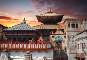 Pashupatinath Temple, a highly revered Hindu temple complex located on the banks of the Bagmati River in Kathmandu, Nepal.