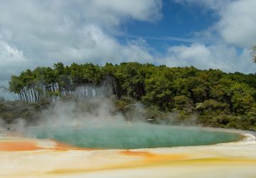 Champagne Pool