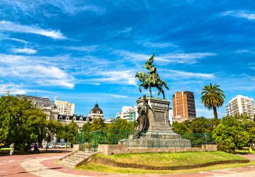 General José de San Martín in Plaza San Martín